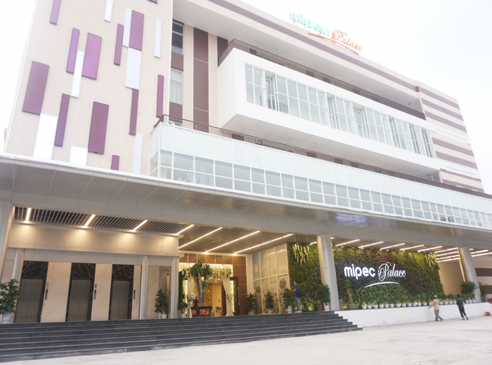 TÒA NHÀ VĂN PHÒNG KẾT HỢP DỊCH VỤ THỂ DỤC THỂ THAO MIPEC